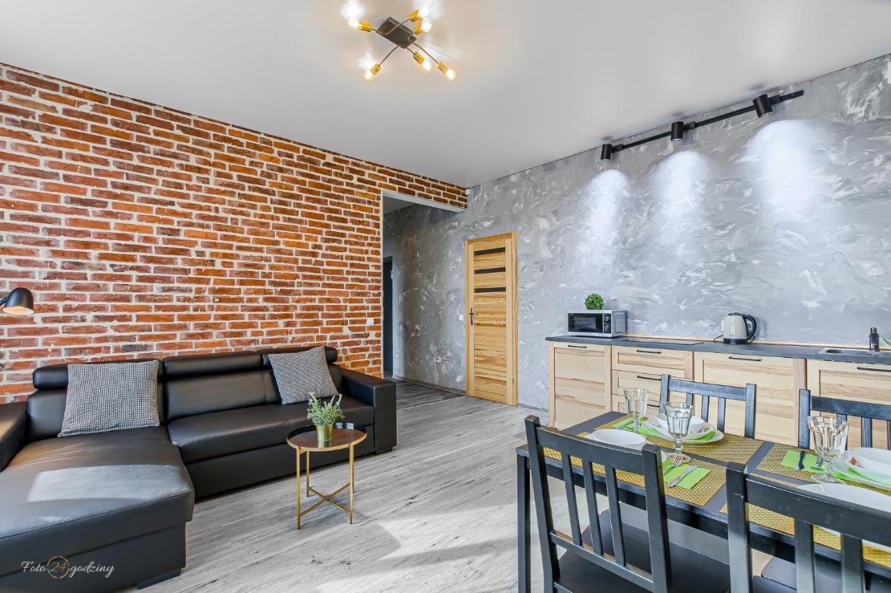 Apartament Sweetdream カトヴィツェ エクステリア 写真
